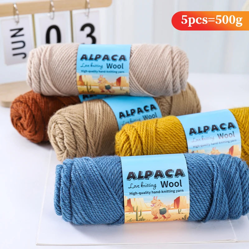 500g of Alpaca Yarn with 5 Skeins Included, Coarse Wool Alpaca Yarn, 245 Needles, Hand-Knitting DIY Material Yarn, Yarn for Knitting Sweaters, This Yarn Can Be Used to Make Wool Sweaters, Large Coats, Shawls, Hats, Scarves, Handicrafts, Hairbands, Clothi