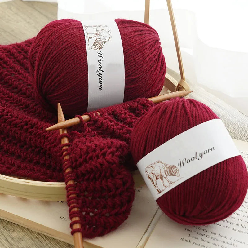 500g Pure Color Medium Wool Yarn Fashionable Simple Warm Handmade Wool Yarn Suitable for Knitting Scarves Sweaters Gloves Hats